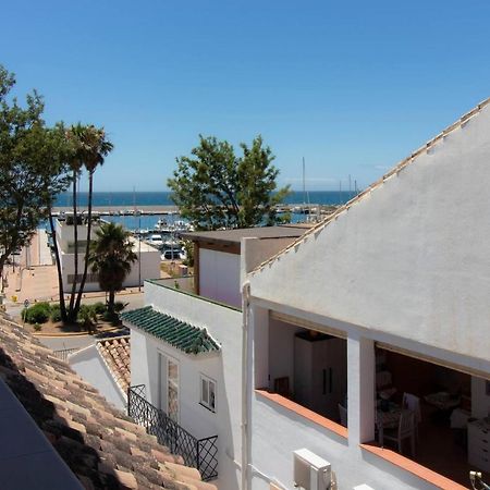 Room In Guest Room - Private Room In The Fishing Port Of Marbella Bagian luar foto
